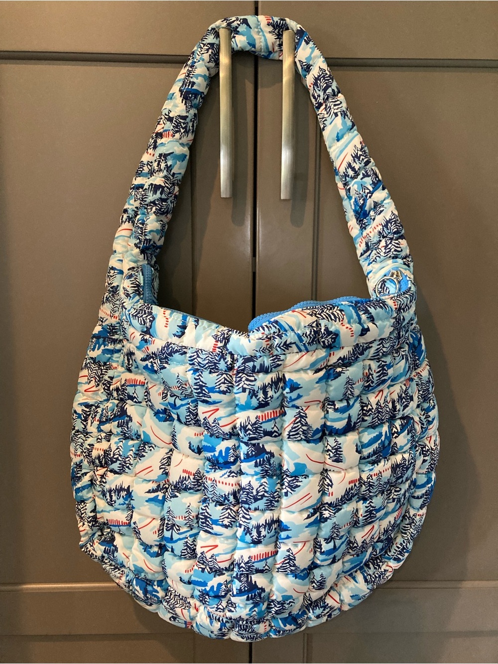 FREE PEOPLE Movement Quilted Printed Carryall Bag in Alpine - Picture 5 of 7